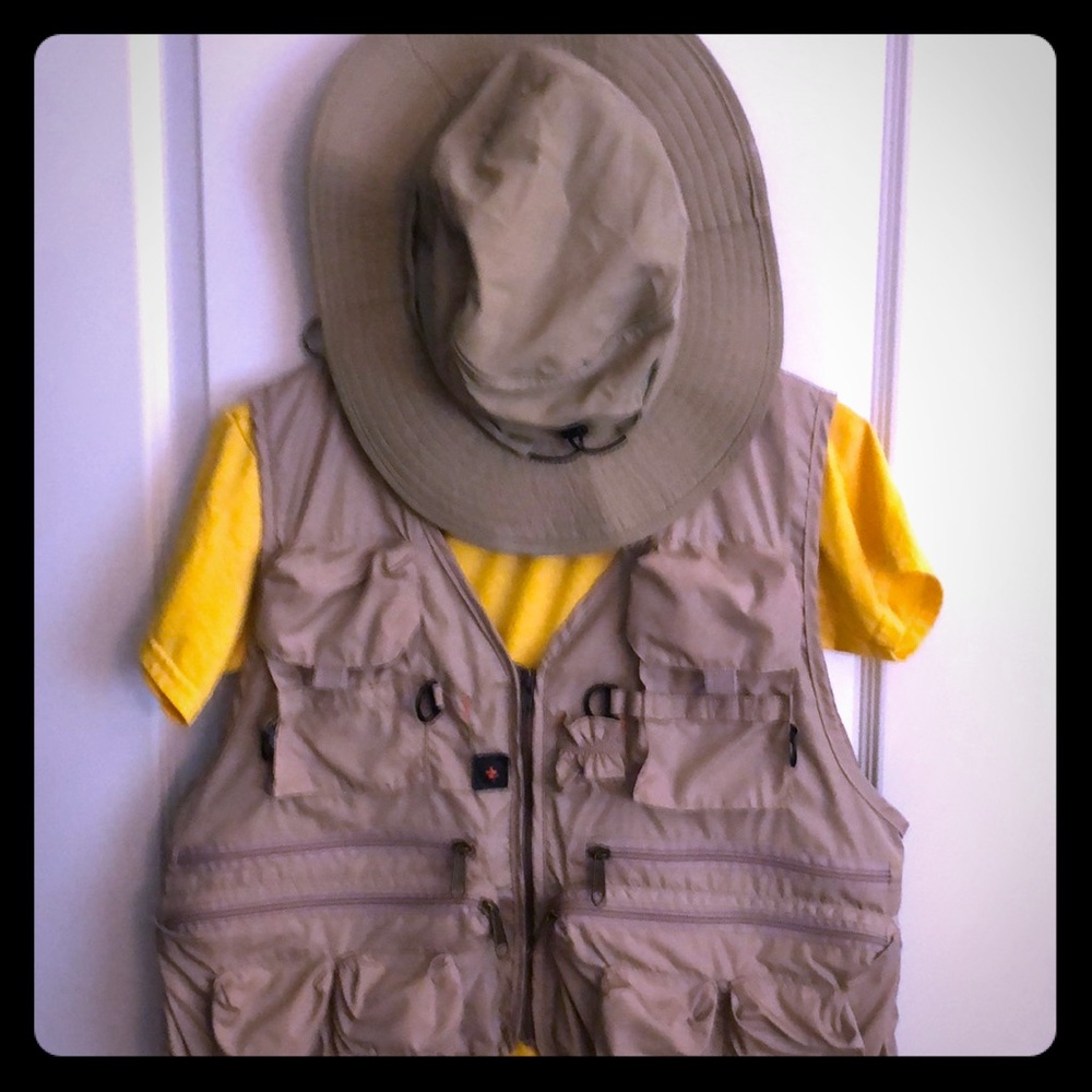 Kid’s Safari costume: hat,vest,shirt and shorts